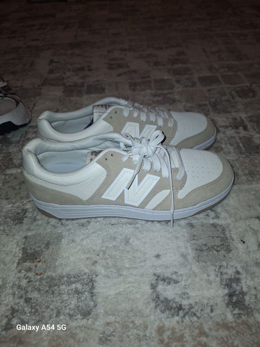 Adidasi New Balance noi 43