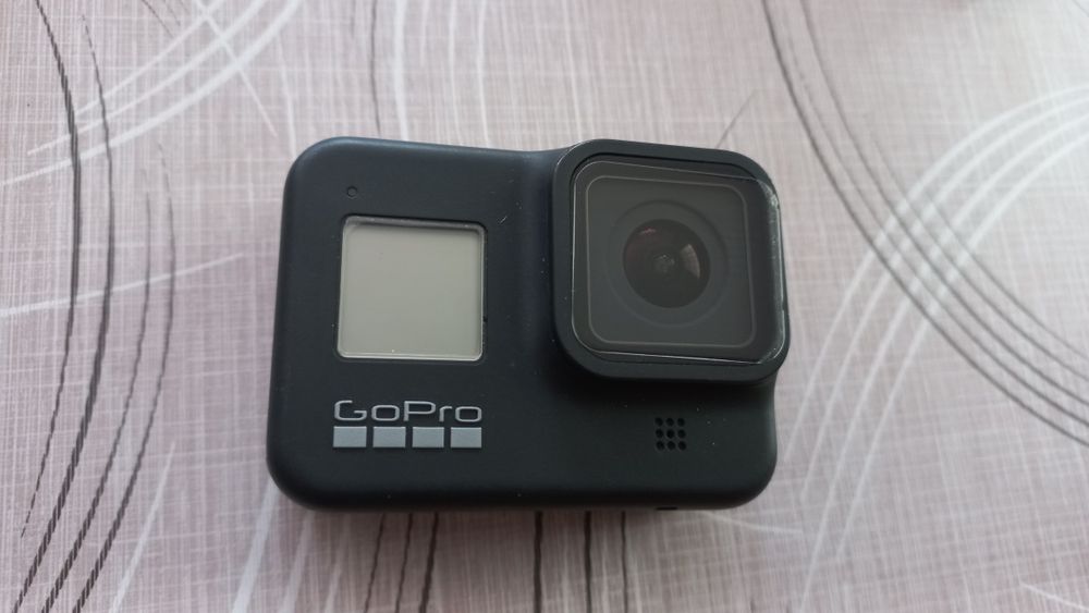Продам экшен камеру  Gopro 8.