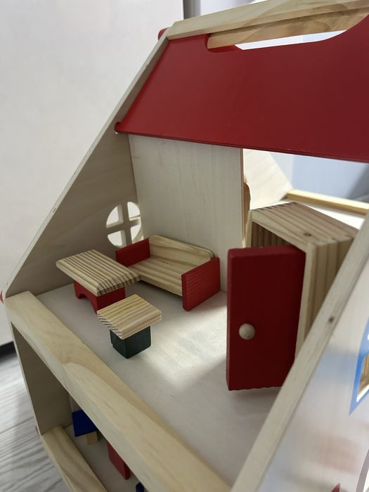 Дом кукольный деревянный