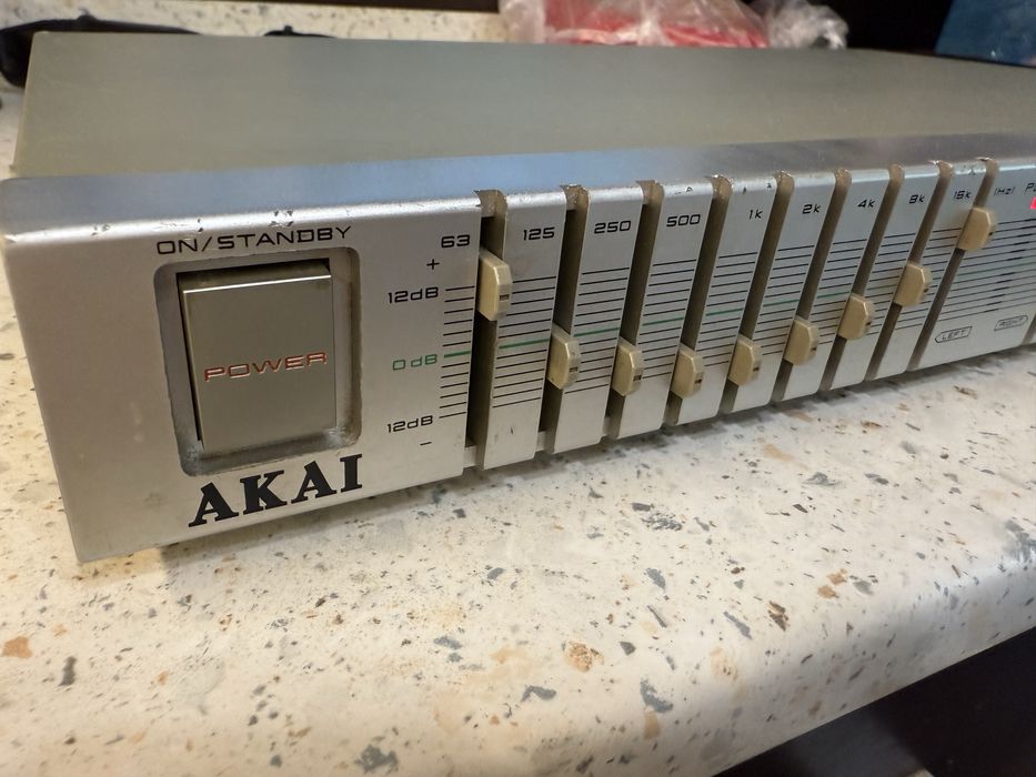 Еквалайзер Akai EA-A22