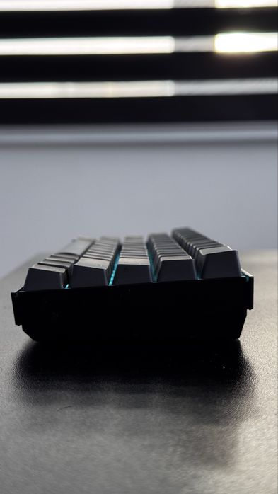 Keychron K12 Безжична Механична Клавиатура | 60% | RGB | Сини суичове
