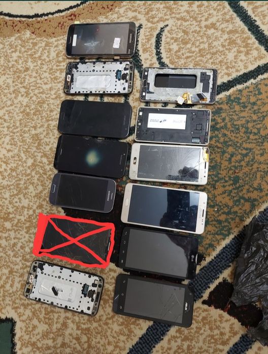 Запчасти от разных телефонов