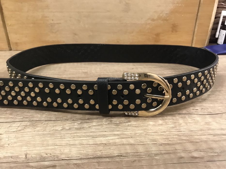 Дамски черен колан