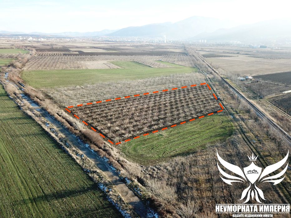 Продавам черешова градина 5800кв.м. в гр.Асеновград