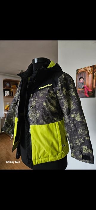 Costum Ski Waterproof. 8 ani .300 lei