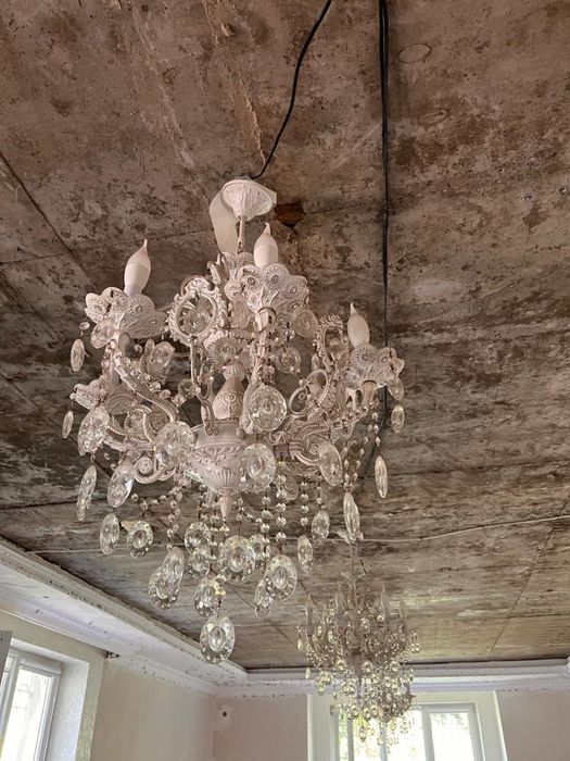 Люстра большая коасическая