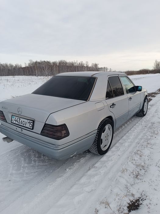 Продам Мерседес Е 220