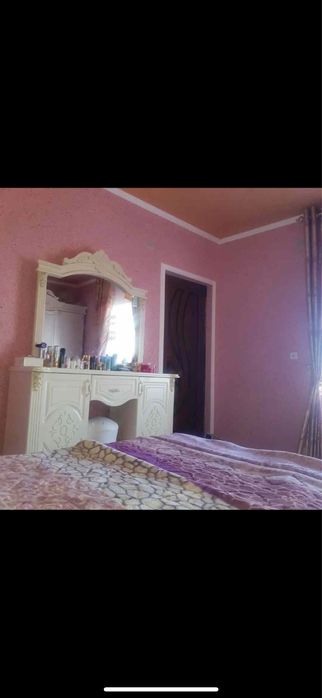 Срочно продаетсия дача в паркенте 12сотих 7комнот