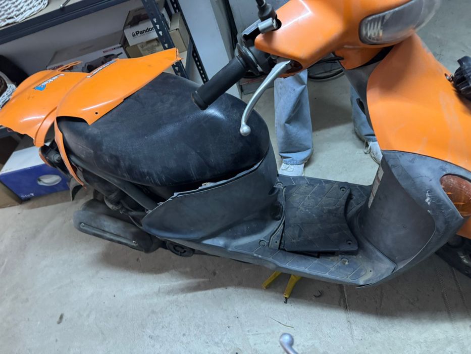 Два мопеды Сузуки летс 4