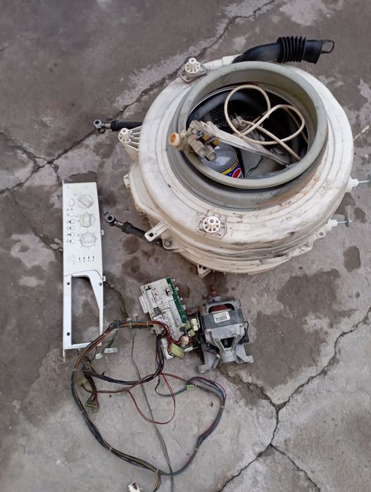 Indesit plata motor bak