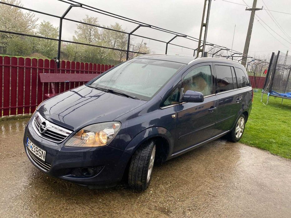Vând Opel zafira motor 1,7cdi ,280.000km ,cai125 anul 2010