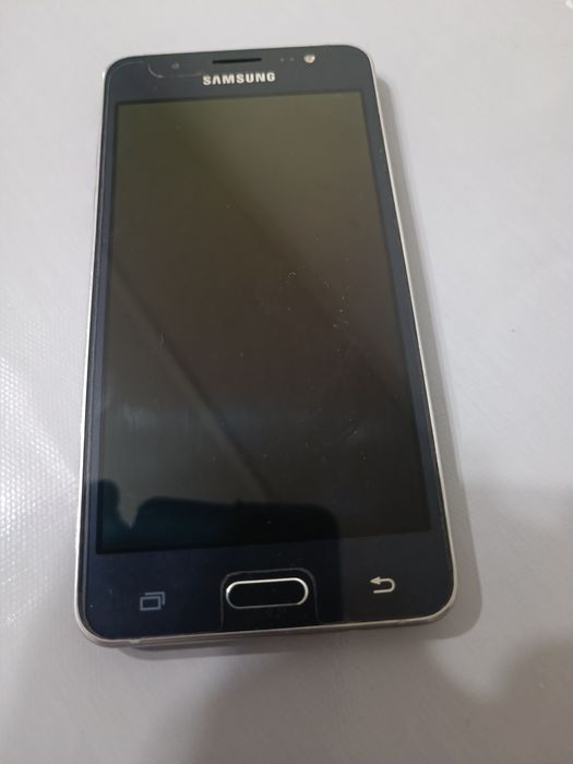 Продам телефон на запчасти