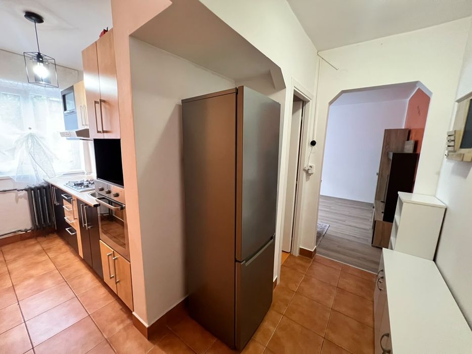 Inchiriez apartament 2 camere