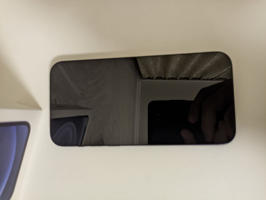 Продам iPhone 12