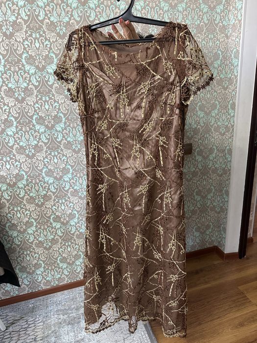 Продаю красивые платье