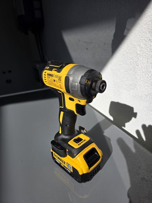 Autofiletanta Impact Dewalt DCF 887