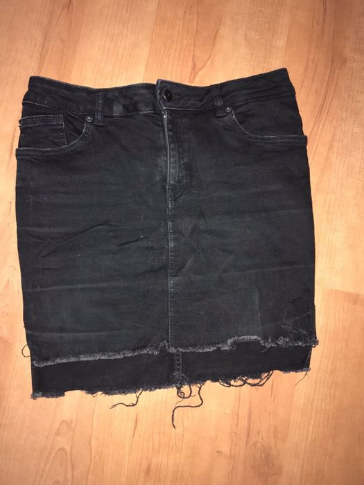 Поли-разкроени и по тялото