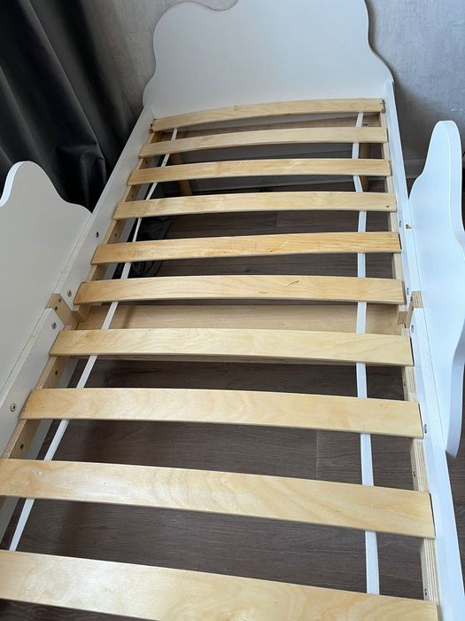 Продам детскую кровать .