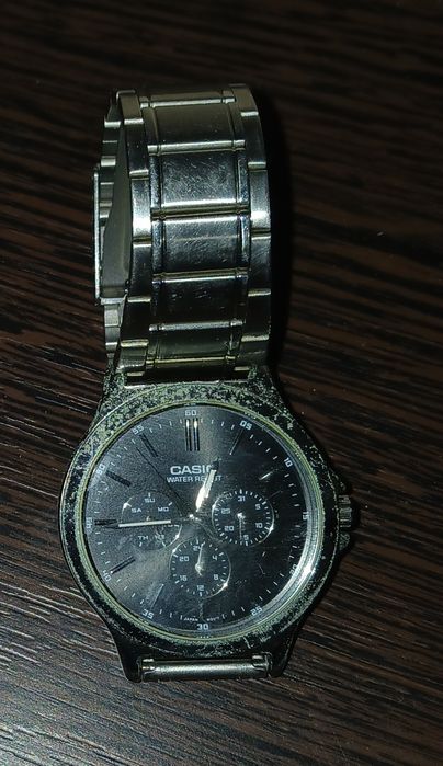 Продаю часы Casio MTP-V300D-1AU