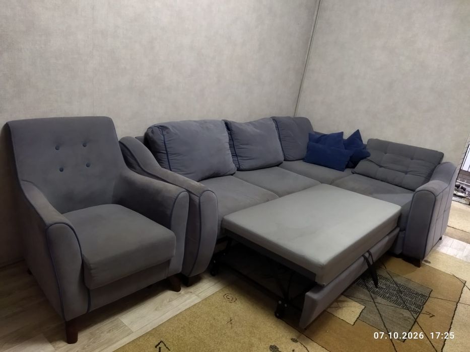 Продам диван с креслом
