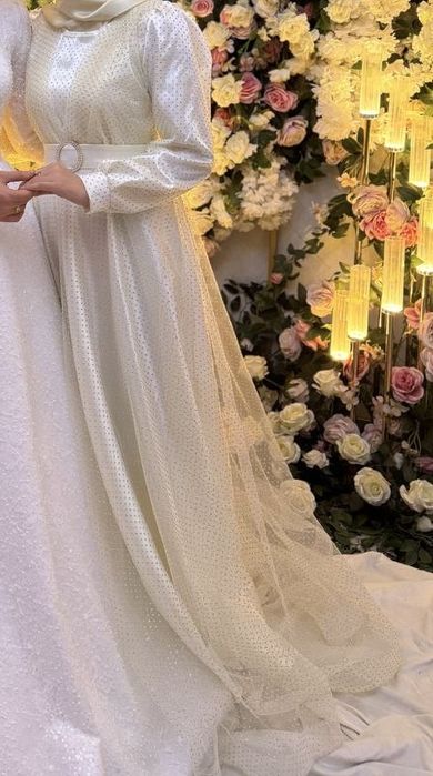 Vecherniy koʻylak sotiladi