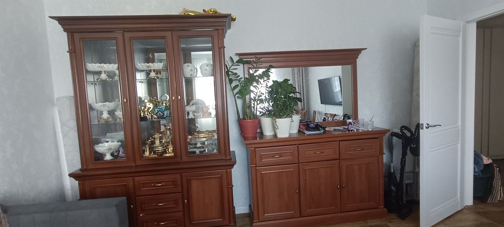 Продаю мебель для гостиной.