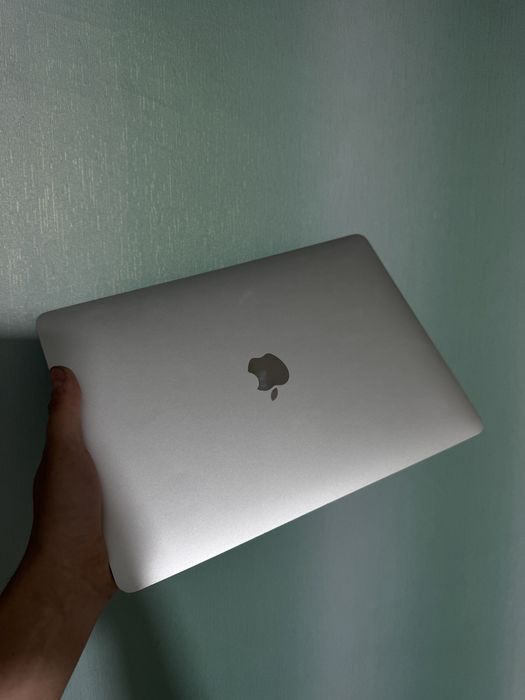 Macbook air 2020 core i5 512gb