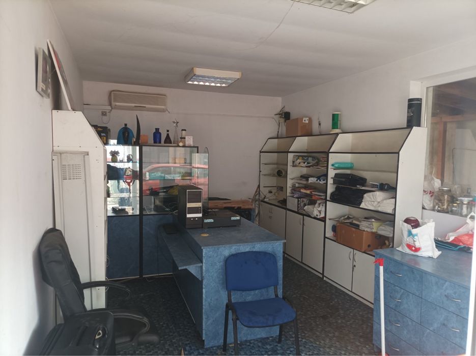 Дава се под наем Магазин в с. Тополи, Област Варна - 30 кв.м за 306 € - Снимка #1