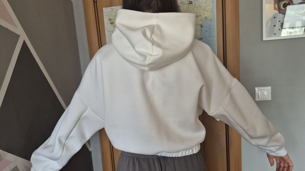 Суичър Adidas, размер М