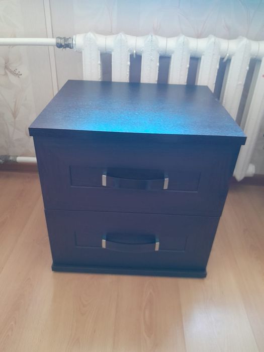 Кровать, шкаф, тумбочки