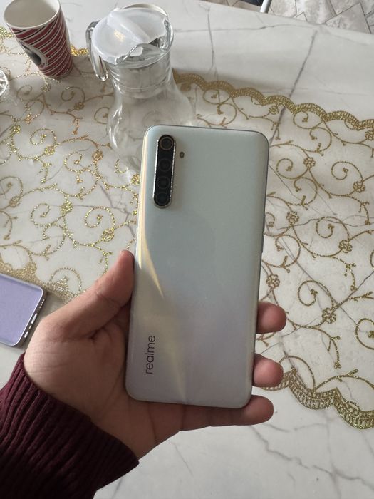 Продам Realme 6 б/у