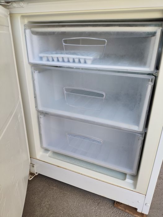 Indesit holodilnik