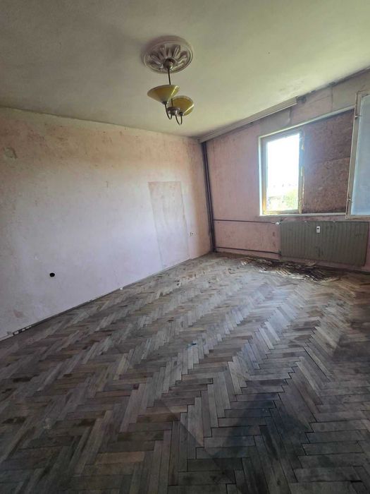 Продава се Двустаен апартамент в Русе, Цветница - 69 кв.м за 628 €/кв.м - Снимка #2