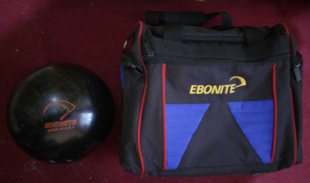 Bila si geanta bowling Ebonite