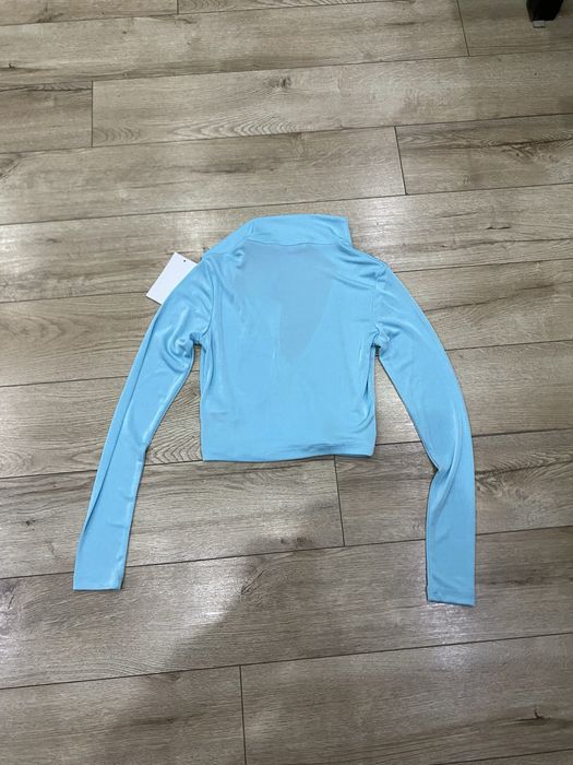 Bluză scurtă mărimea S