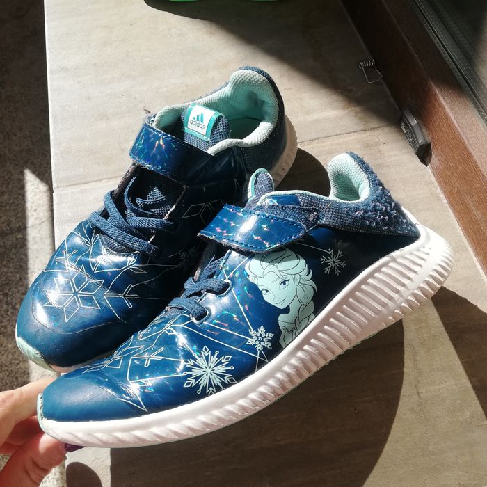 Маратонки adidas disney frozen р-р 35