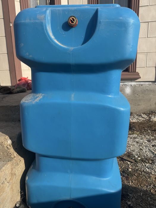 Продам болку для воды 1куб