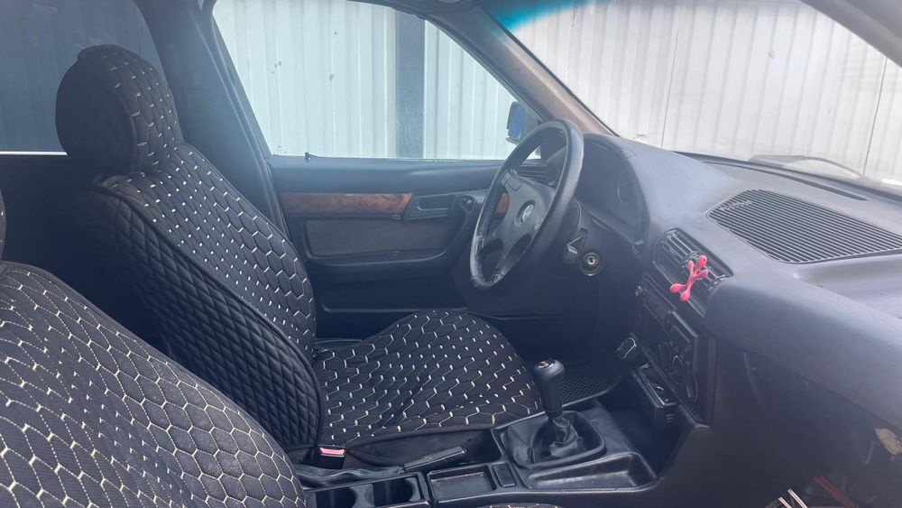 Продам БМВ е34 на ходу вложении минимальные