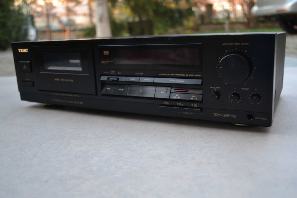 Deck Teac model  V 680