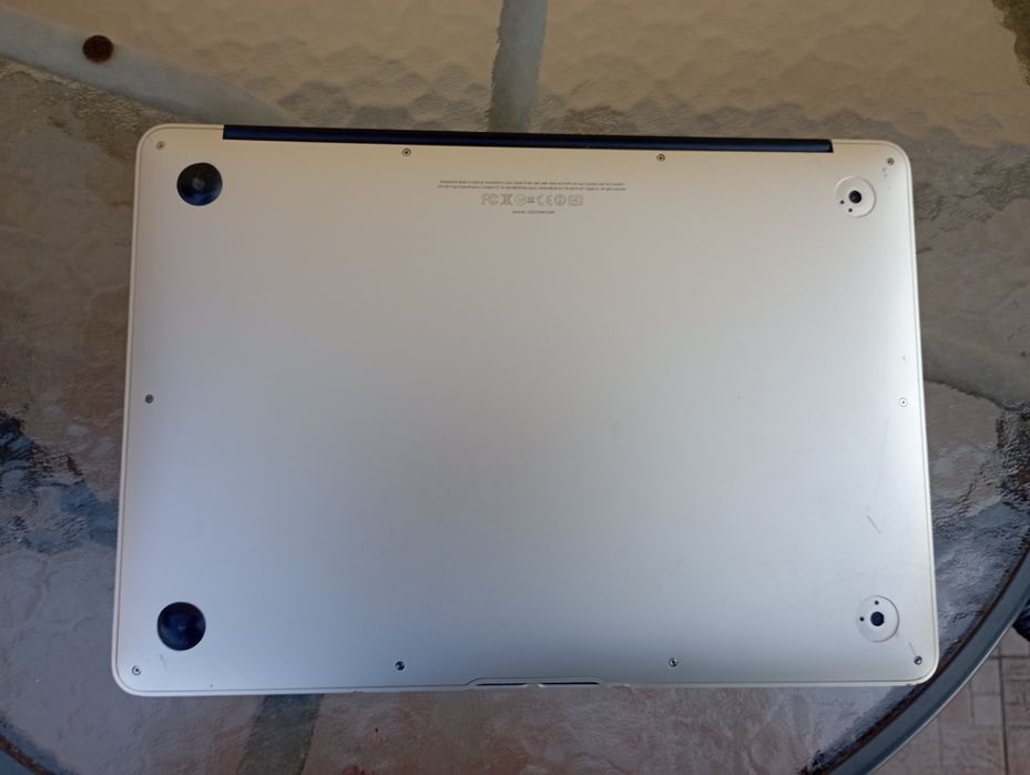 Лаптоп MacBook Air 1368 за части