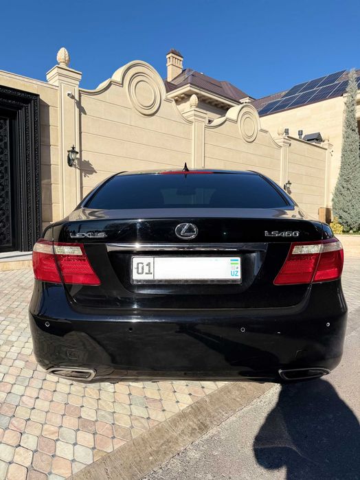 Lexus LS460L Executive Edition Роскошь и Совершенство с мин. пробегом