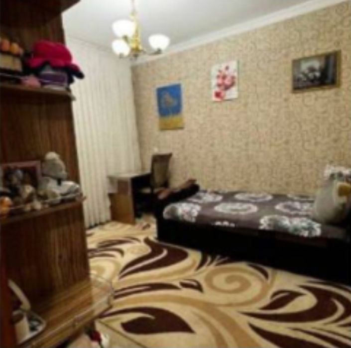 Продаётся 3ёх комнатная на 2ом этаже Юнусабад 18 квл, 77 серия кирпич