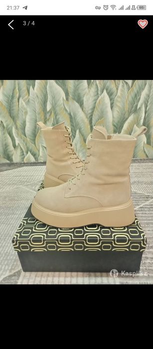 Зимние ботинки женские