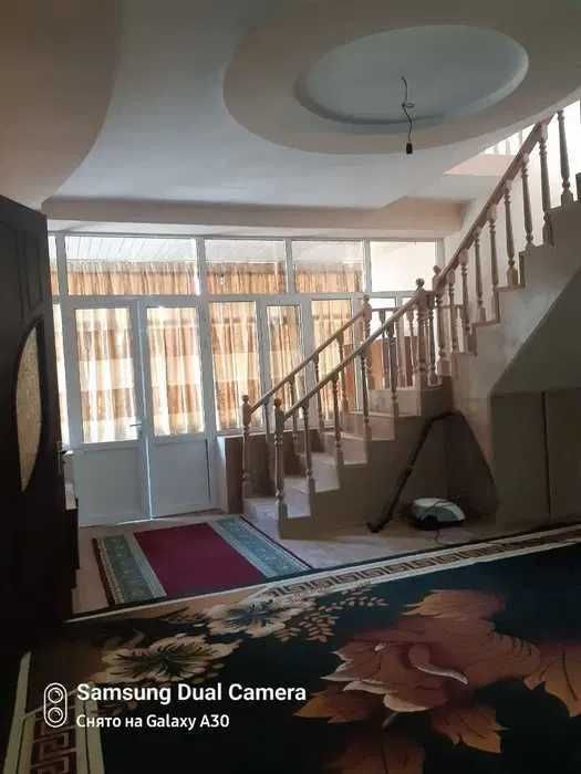 Продется дом (двух этажный), 10 соток 9 комнат