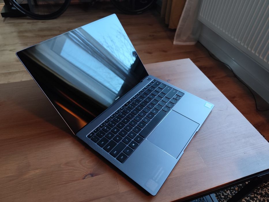 Huawei MateBook Mach-W29 13' 2160x1440