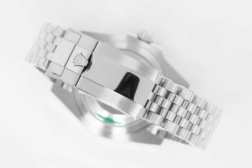 Часовник Rolex Pepsi