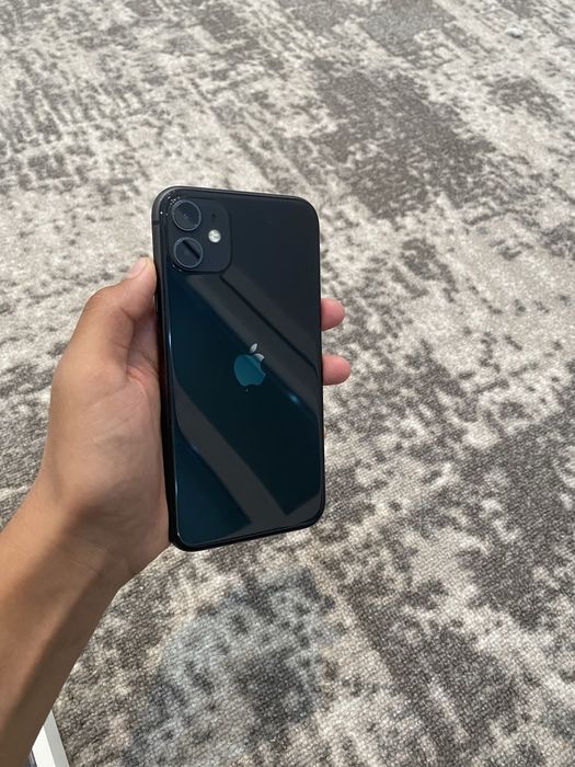 Iphone 11 в идеальным состояние с коробком