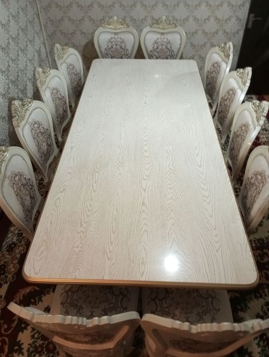 12 кишилик стол стул сотилади