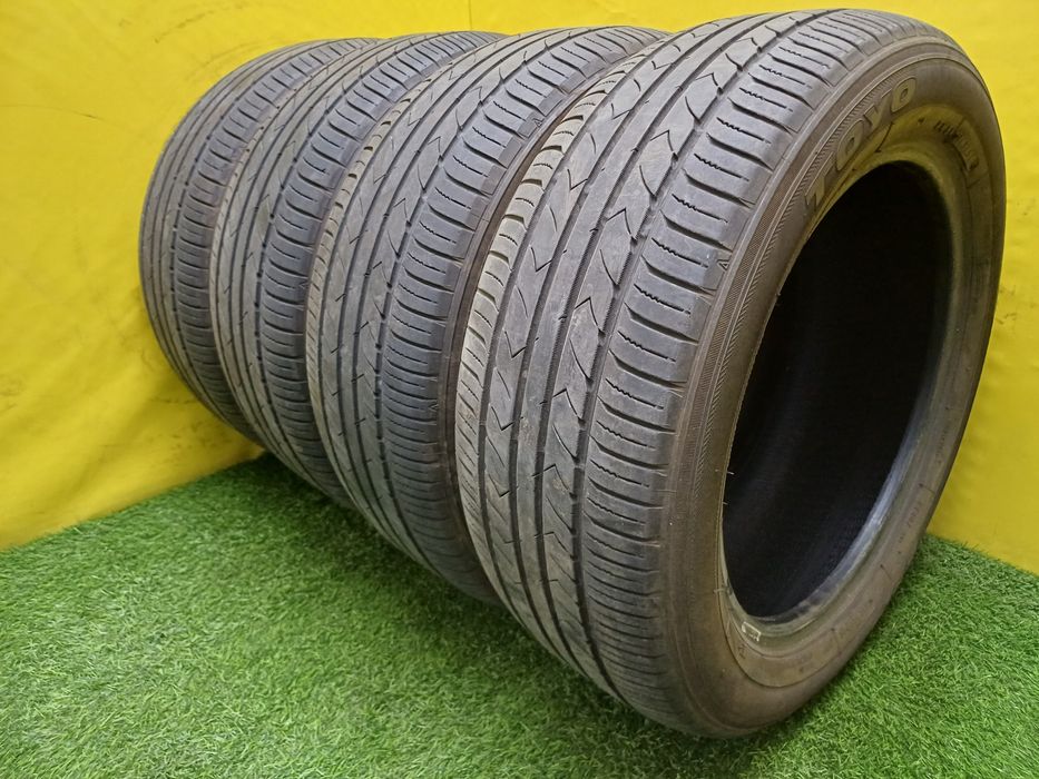 Шины 205/55 R16 Toyo комплект.