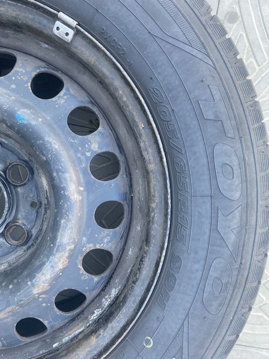 Шины летние TOYO  продам